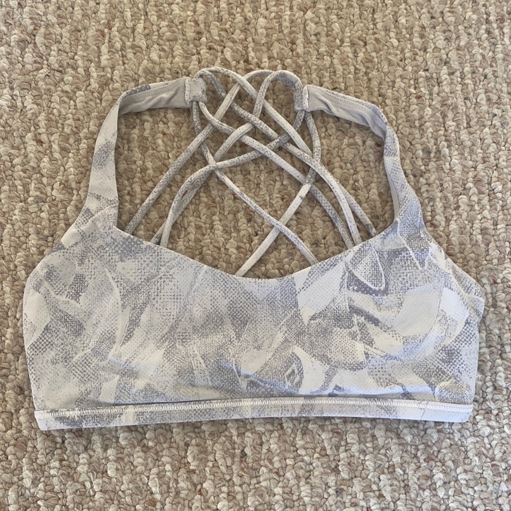 Lululemon sport bra